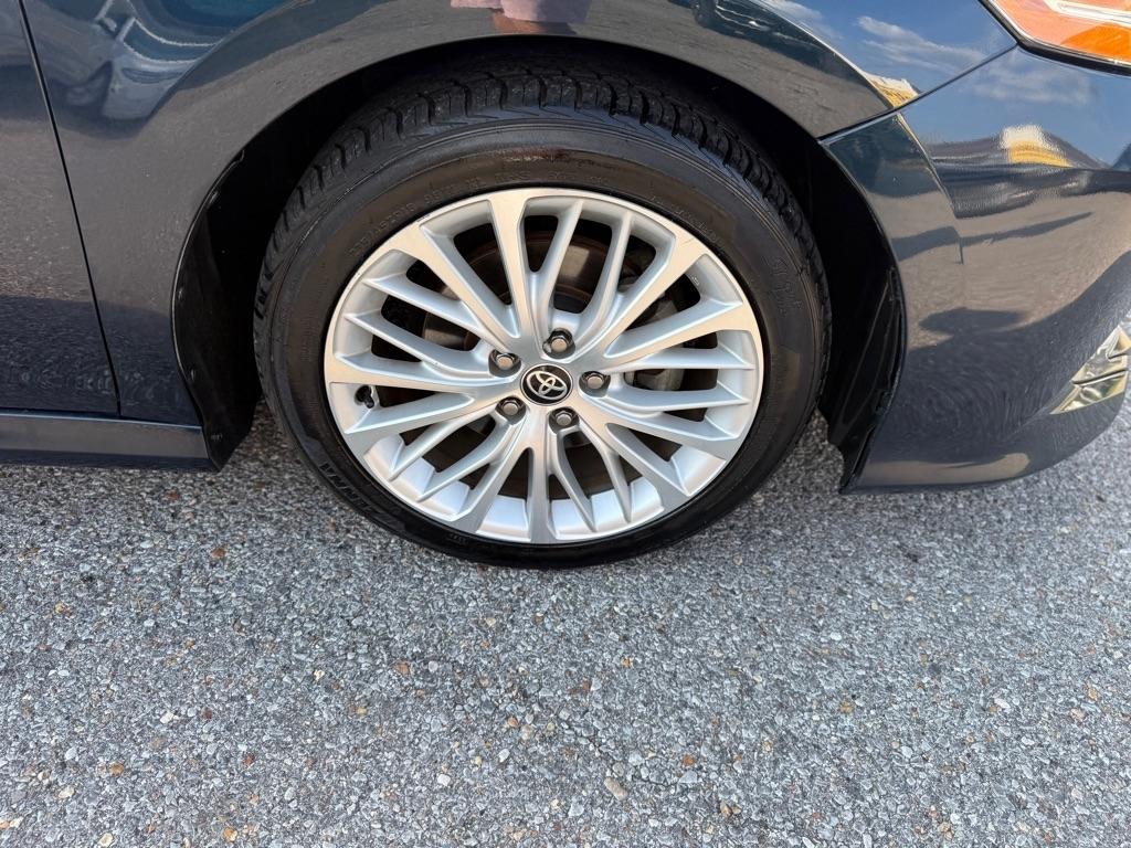 Toyota Camry XLE Auto (Natl) 2020