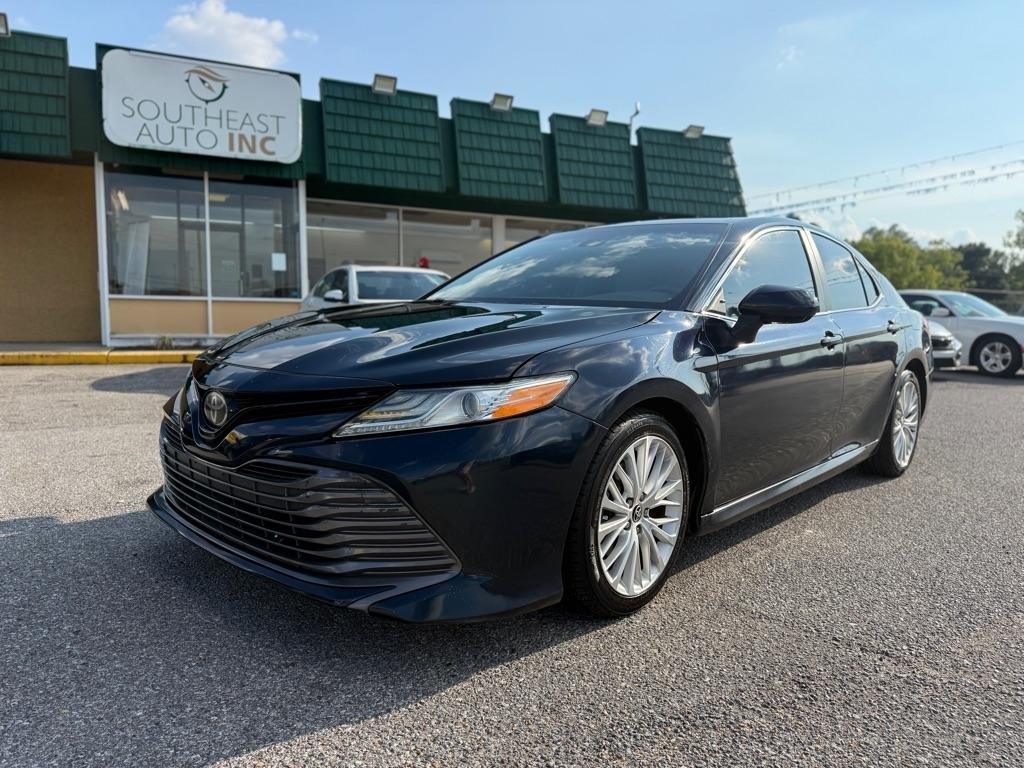 Toyota Camry XLE Auto (Natl) 2020