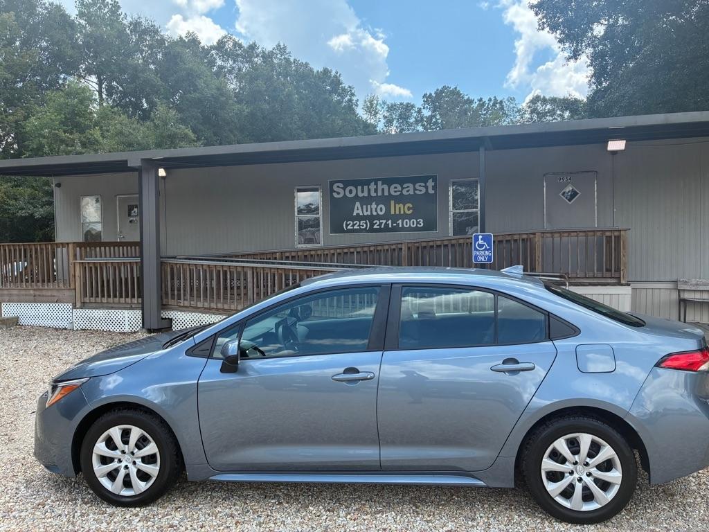 Toyota Corolla LE 2022