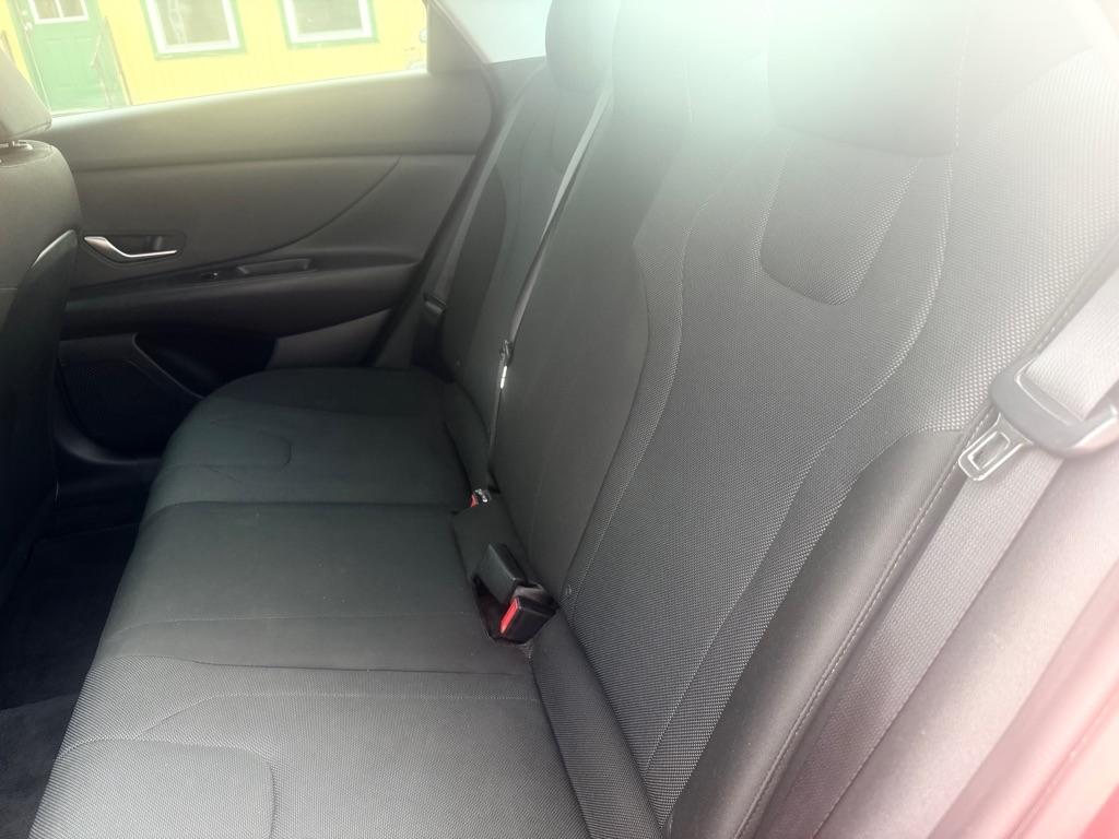 Hyundai Elantra SE 2021