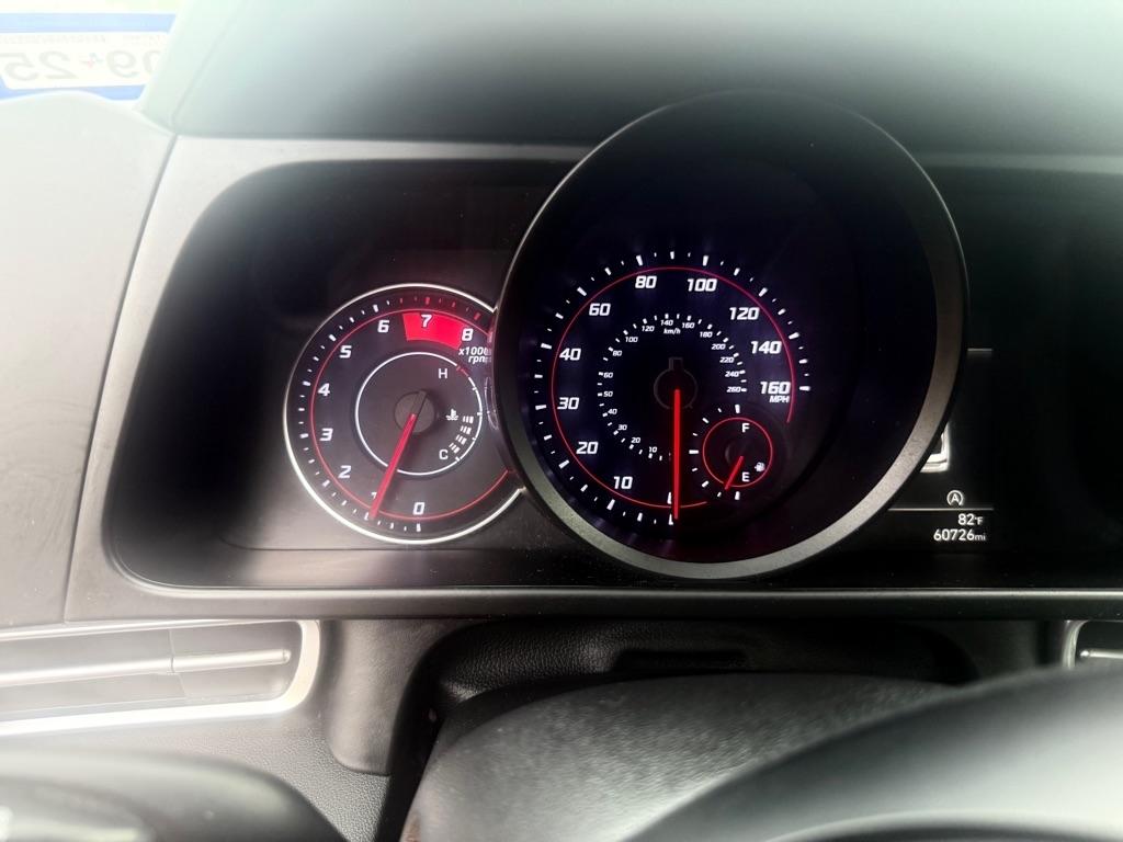 Hyundai Elantra SE 2021