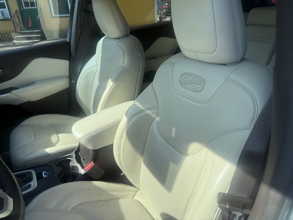 Jeep Cherokee Overland FWD 2018 Jeep Cherokee Overland FWD 2018