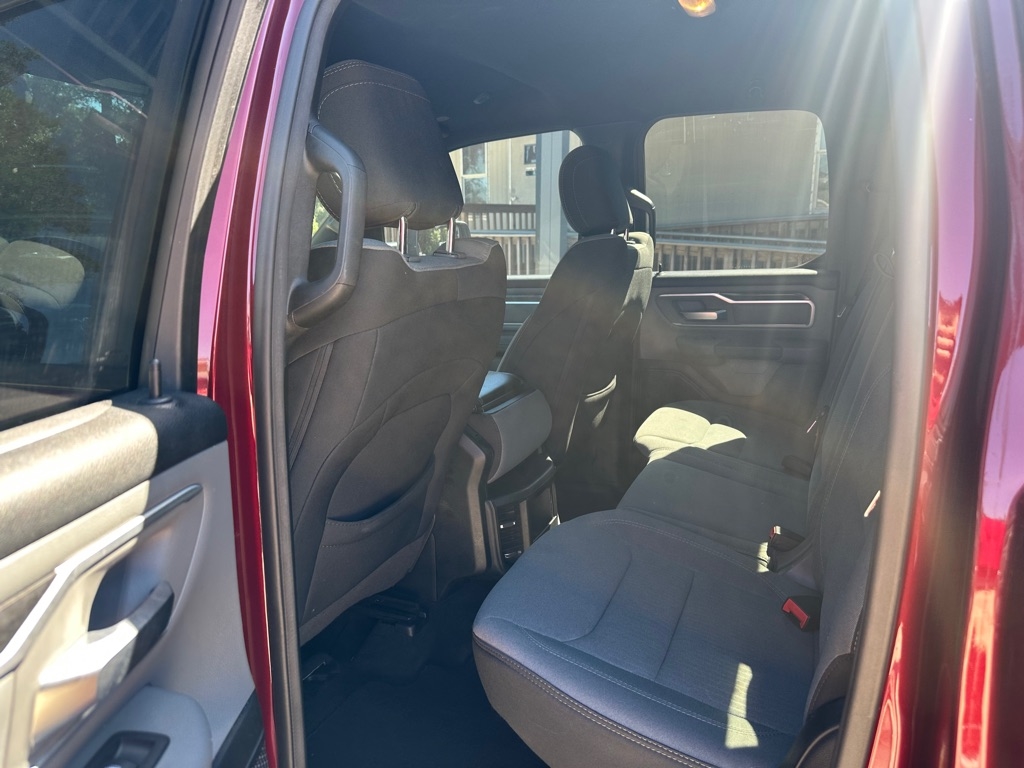 RAM 1500 Big Horn Quad Cab 2WD 2021