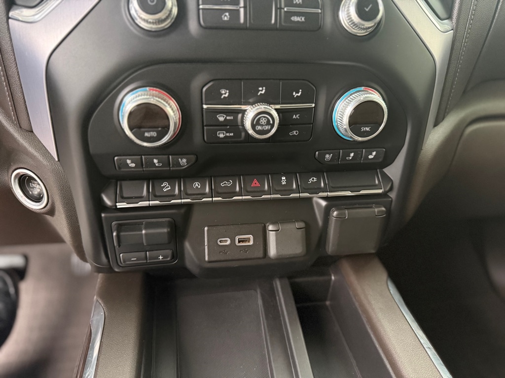 GMC Sierra 1500 4WD Crew Cab 147" SLT 2019