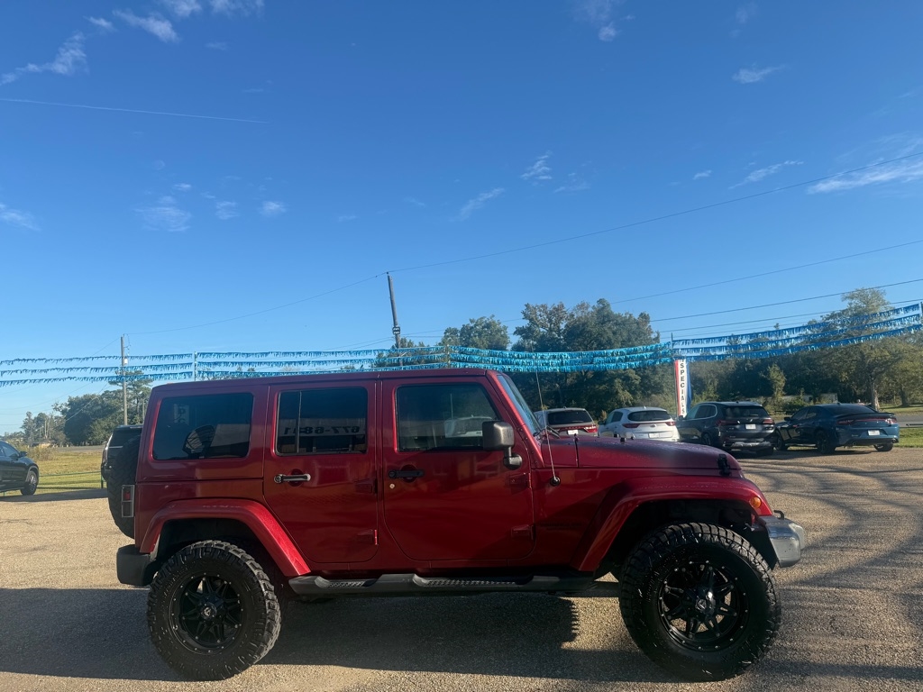 Jeep Wrangler Unlimited Sahara 4WD 2012 Jeep Wrangler Unlimited Sahara 4WD 2012