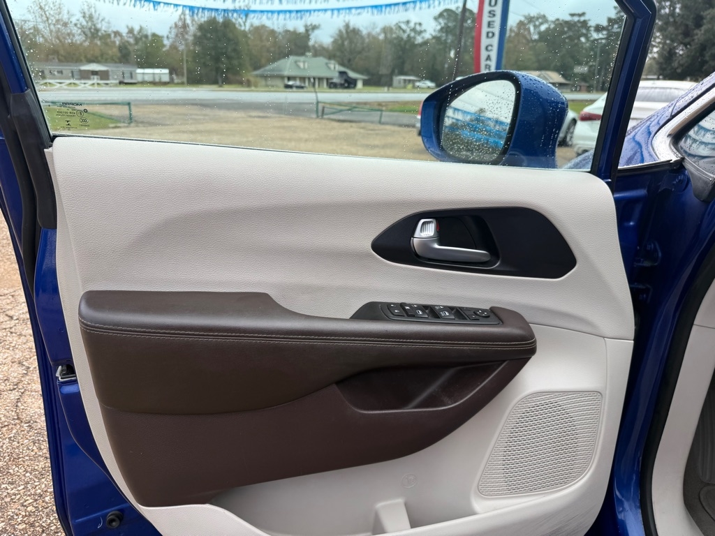 Chrysler Pacifica Touring Plus 2021