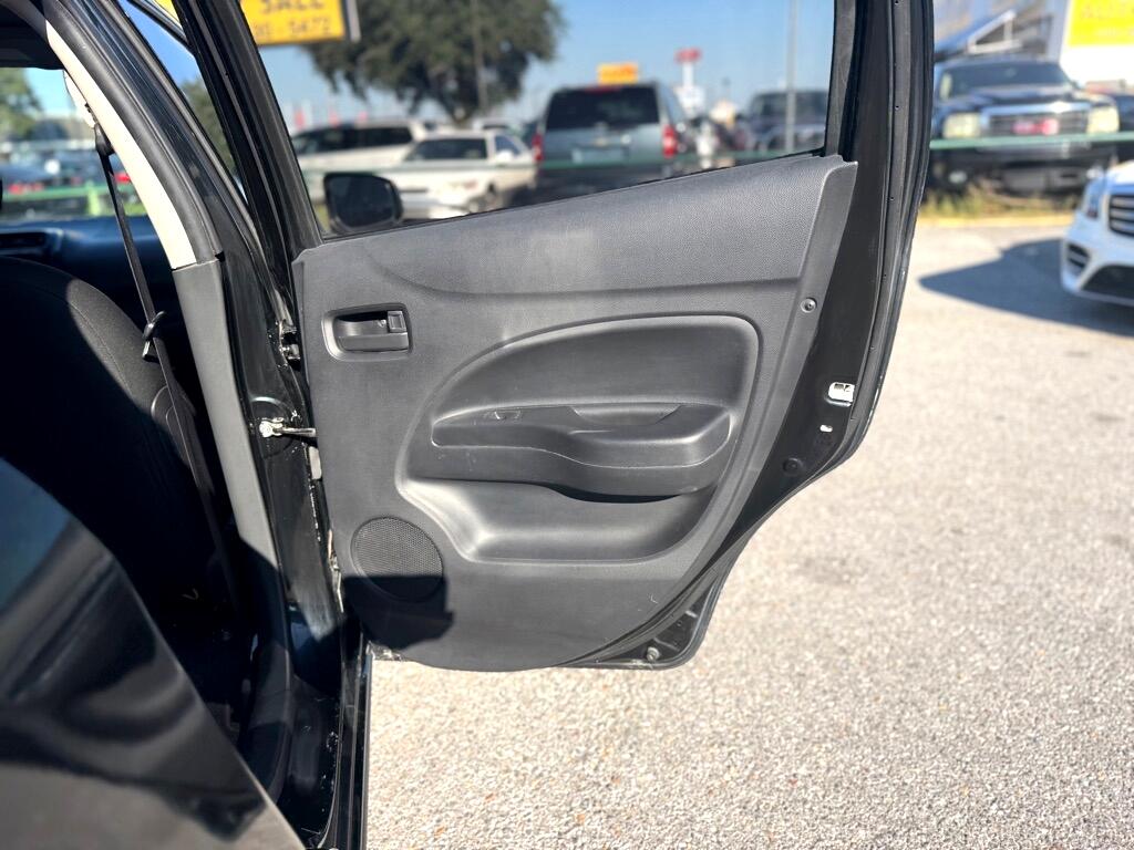 Mitsubishi Mirage ES CVT 2022