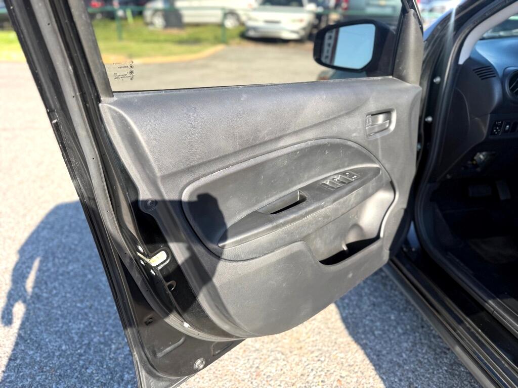 Mitsubishi Mirage ES CVT 2022