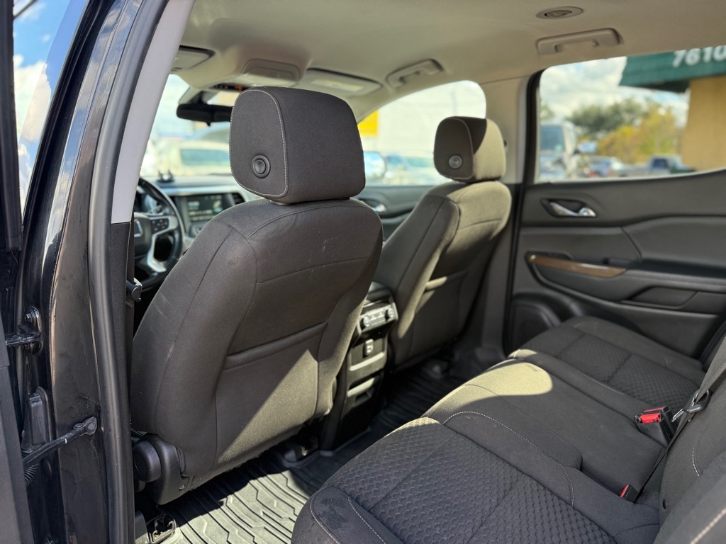 GMC Acadia FWD 4dr SLE w/SLE-1 2019