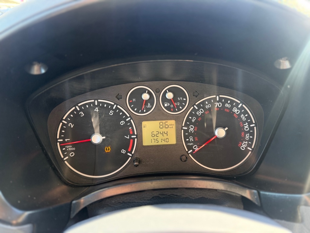 Ford Transit Connect 114.6" XLT w/o side or rear door glass 2013