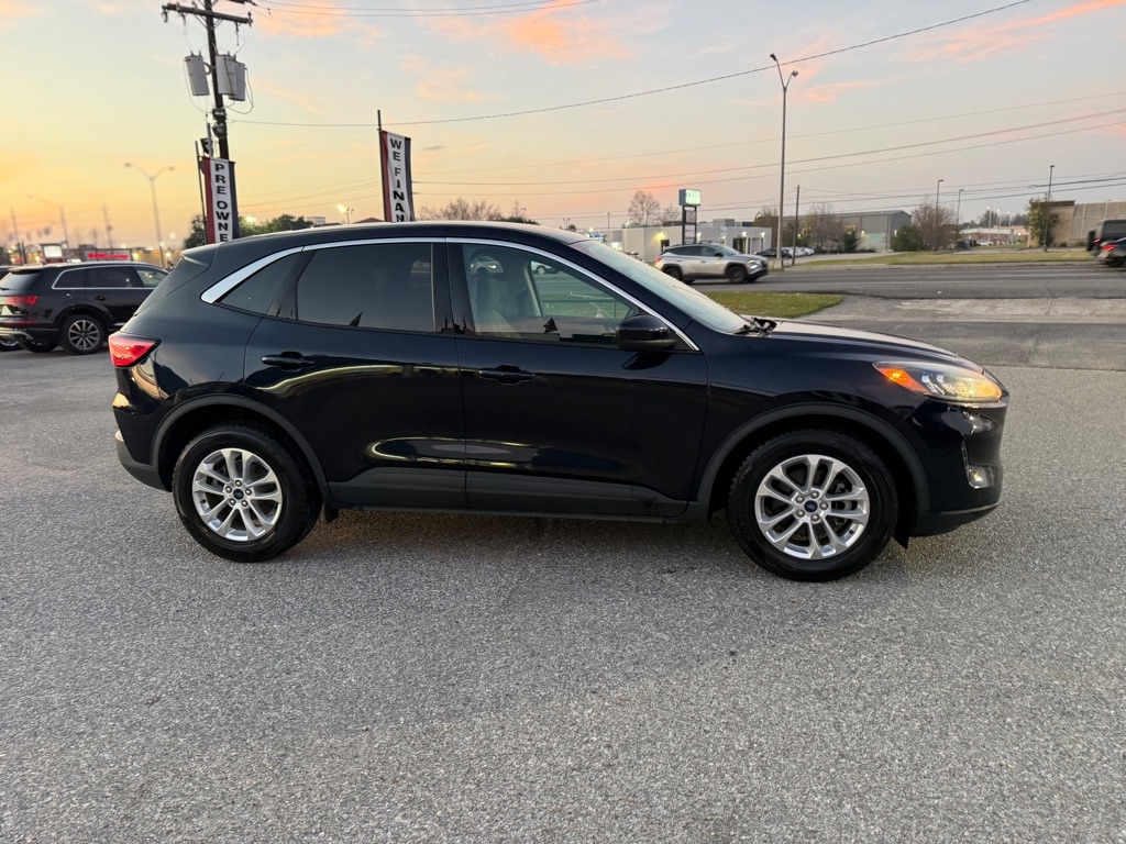 Ford Escape SE Hybrid FWD 2021