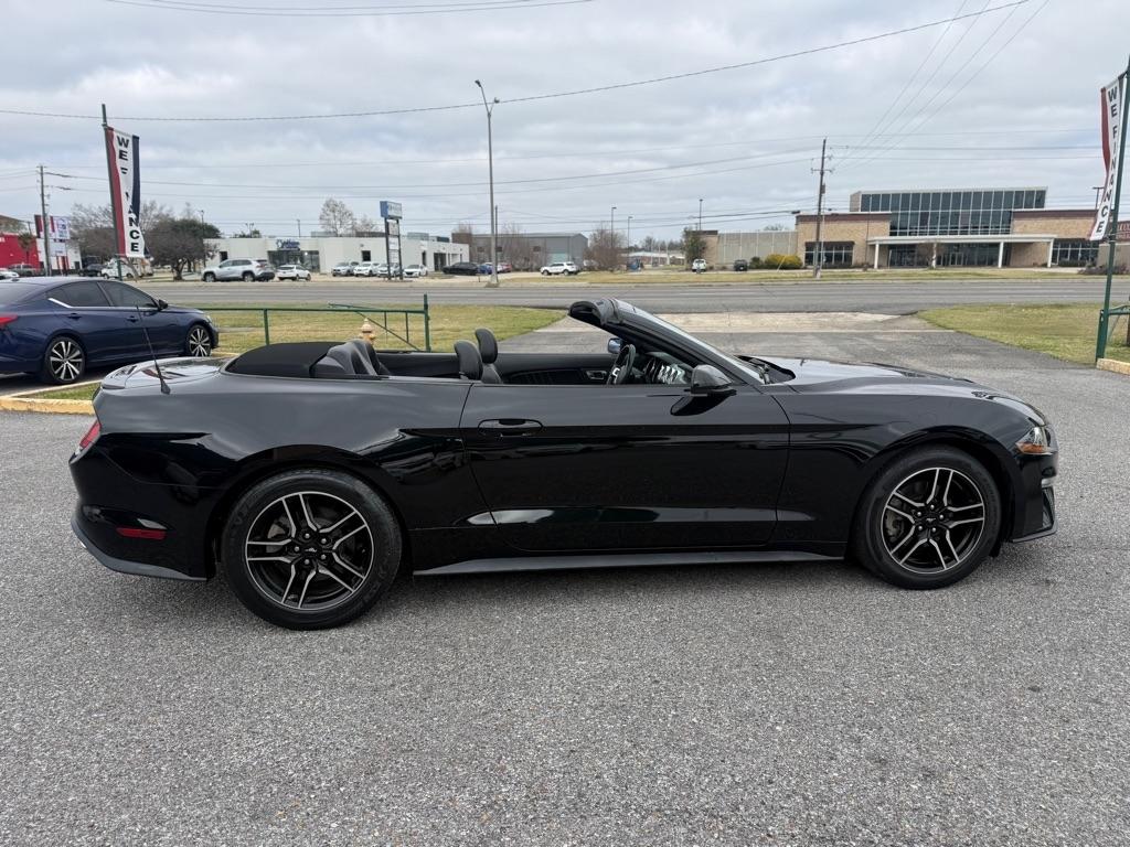 Ford Mustang EcoBoost Convertible 2021