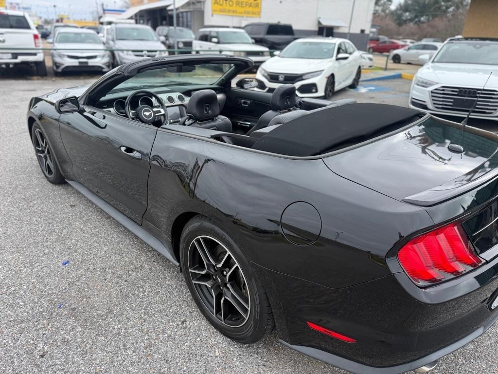 Ford Mustang EcoBoost Convertible 2021