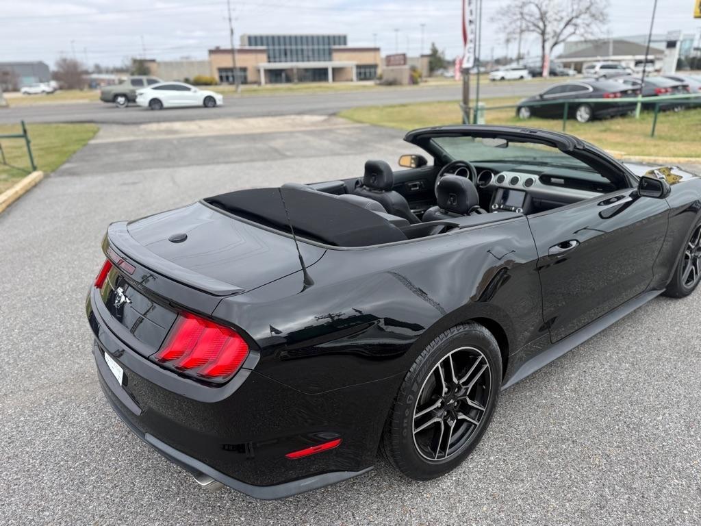 Ford Mustang EcoBoost Convertible 2021