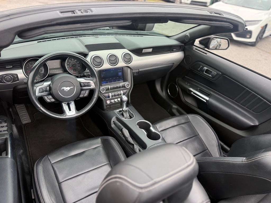 Ford Mustang EcoBoost Convertible 2021