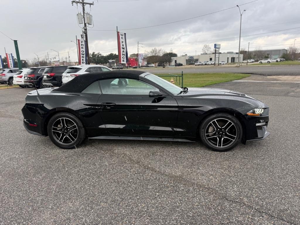 Ford Mustang EcoBoost Convertible 2021
