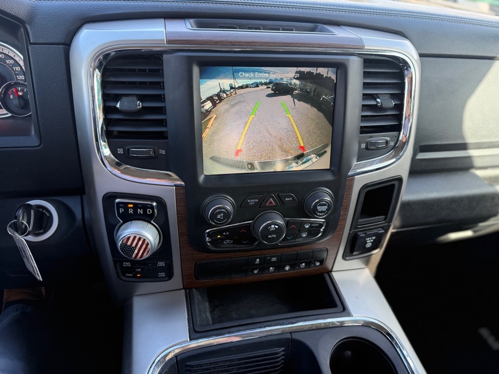 RAM 1500 Laramie 4x4 Crew Cab 6'4" Box 2017