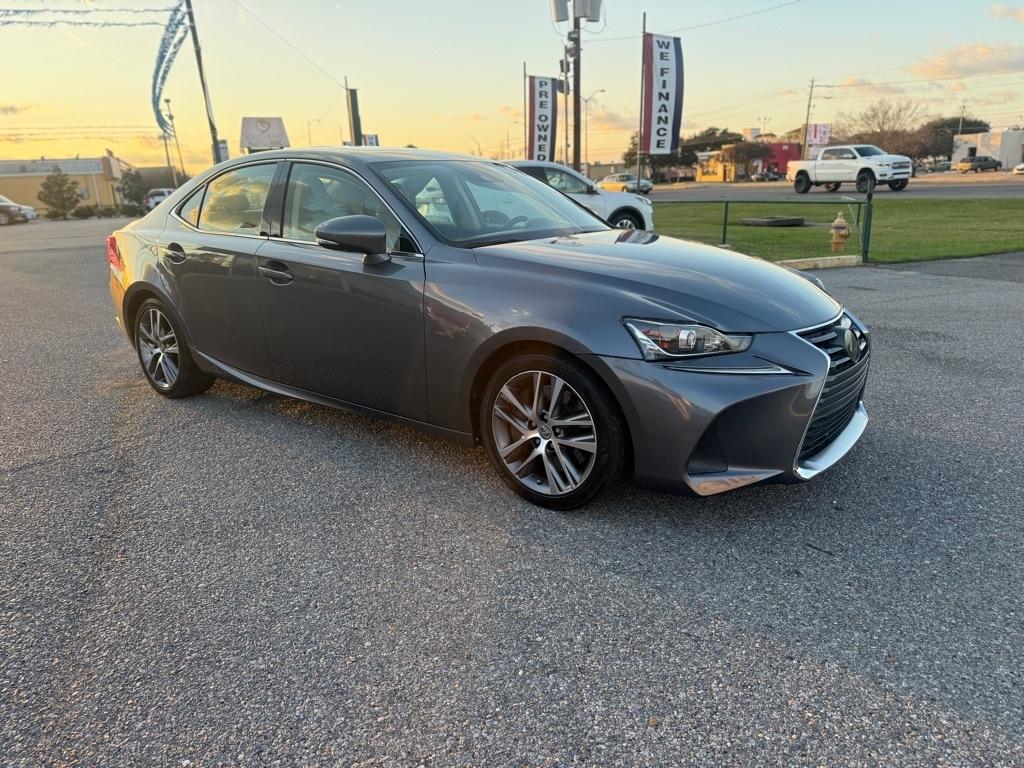 Lexus IS IS 300 RWD 2018