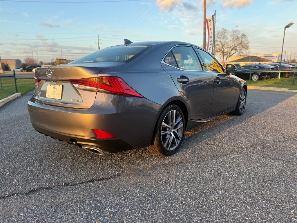 Lexus IS IS 300 RWD 2018