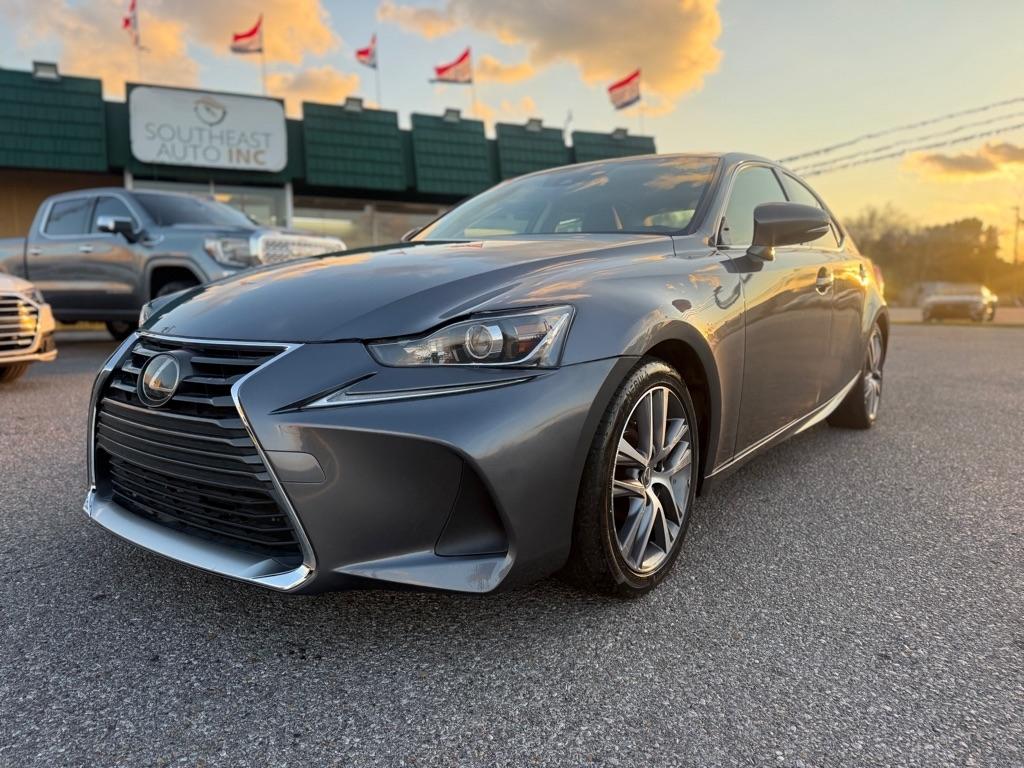 Lexus IS IS 300 RWD 2018