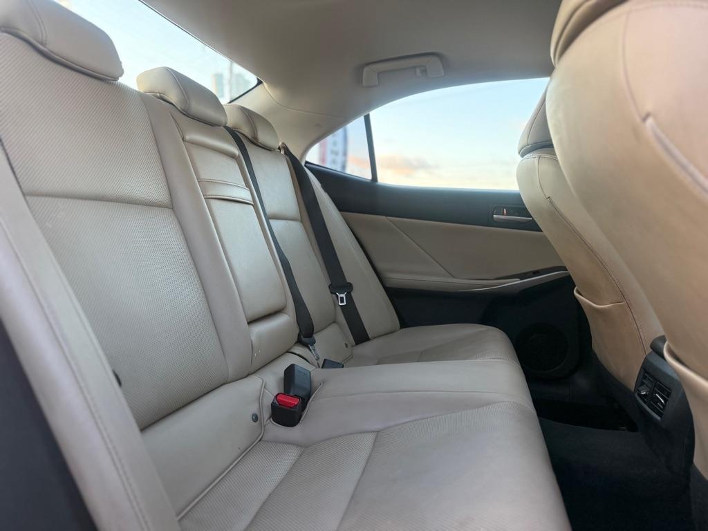 Lexus IS IS 300 RWD 2018