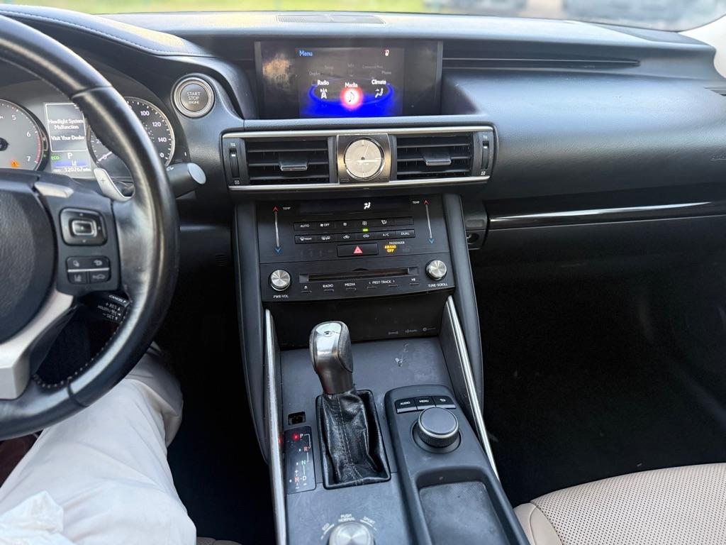 Lexus IS IS 300 RWD 2018