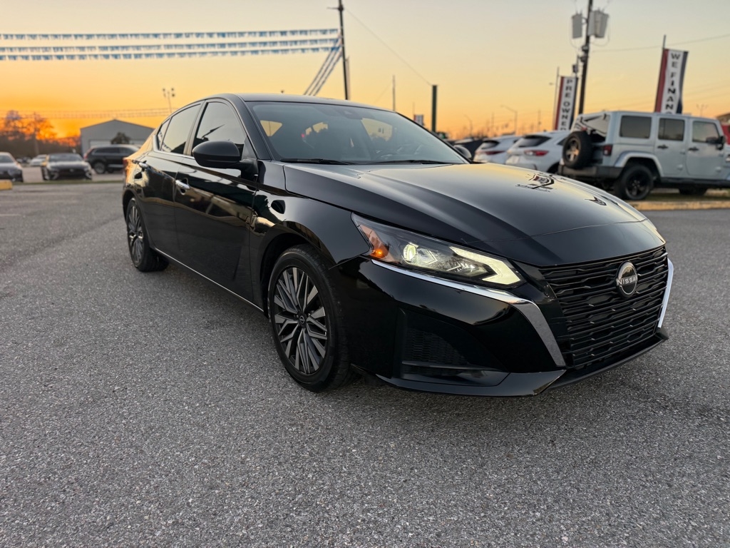 Nissan Altima 2.5 SV Sedan 2024