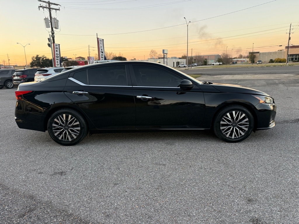 Nissan Altima 2.5 SV Sedan 2024