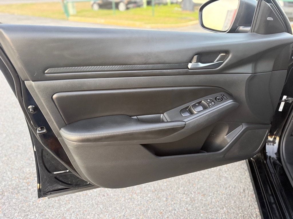 Nissan Altima 2.5 SV Sedan 2024