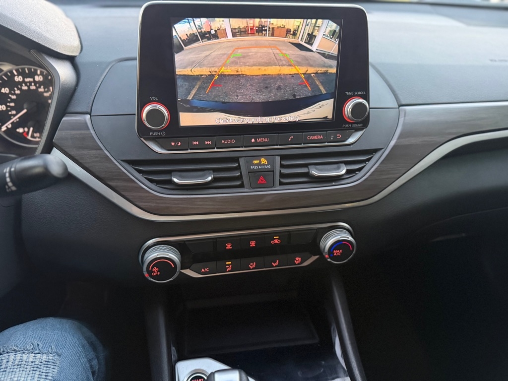 Nissan Altima 2.5 SV Sedan 2024