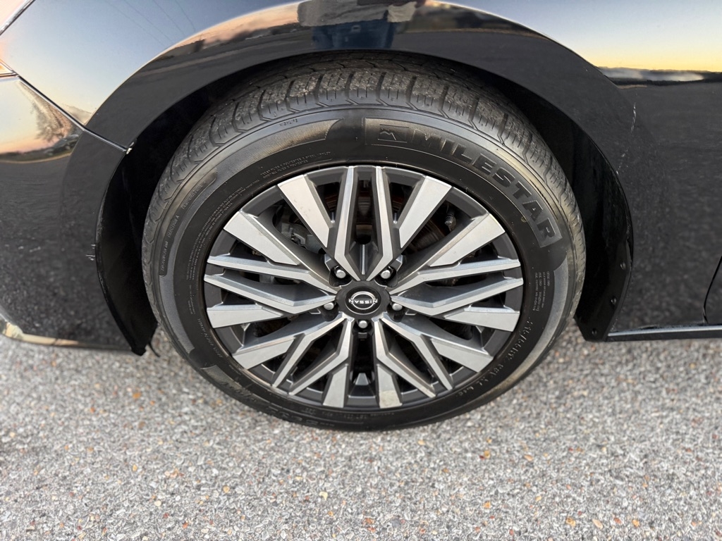 Nissan Altima 2.5 SV Sedan 2024