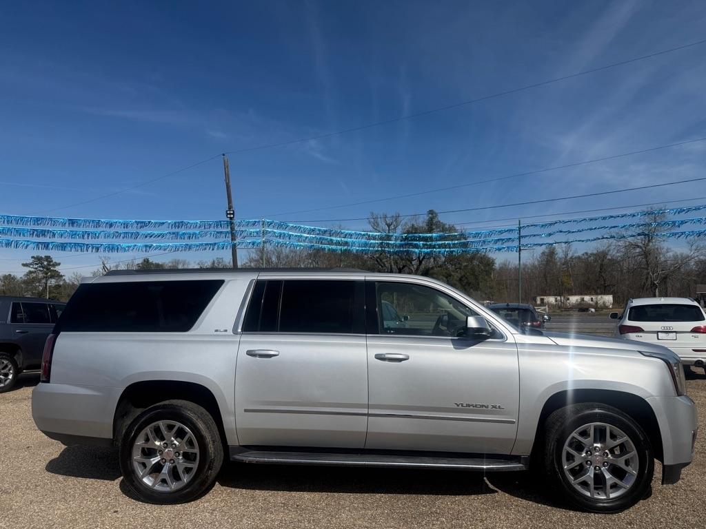GMC Yukon XL SLT 2WD 2017