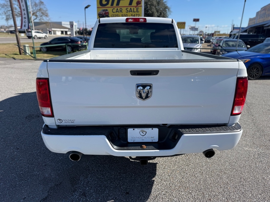 RAM 1500 Express 4x2 Quad Cab 6'4" Box 2018