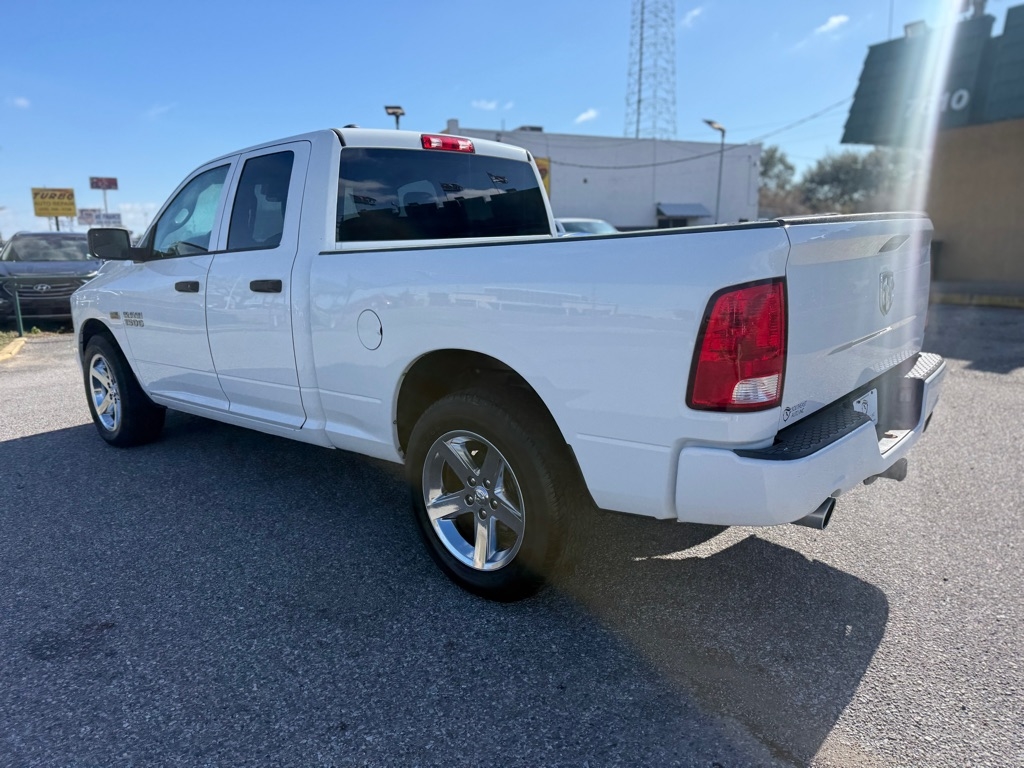 RAM 1500 Express 4x2 Quad Cab 6'4" Box 2018