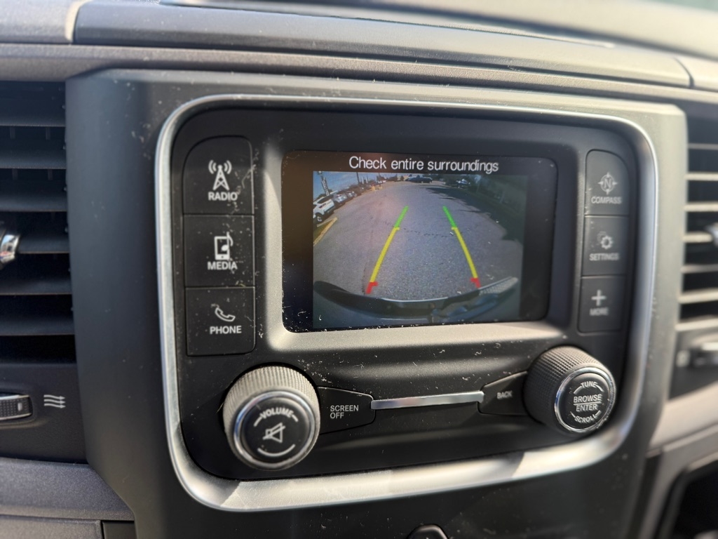 RAM 1500 Express 4x2 Quad Cab 6'4" Box 2018