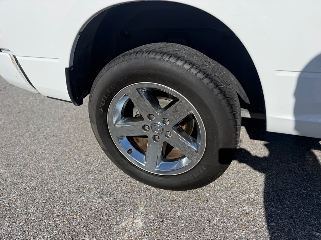 RAM 1500 Express 4x2 Quad Cab 6'4" Box 2018