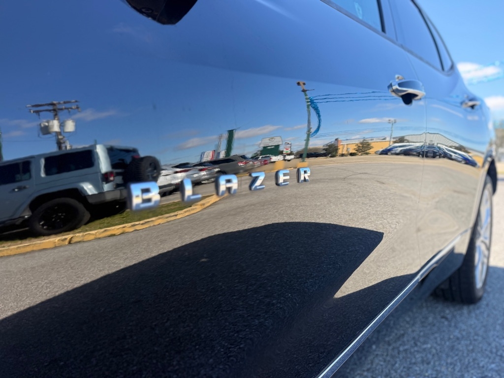 Chevrolet Blazer FWD 4dr Premier 2019