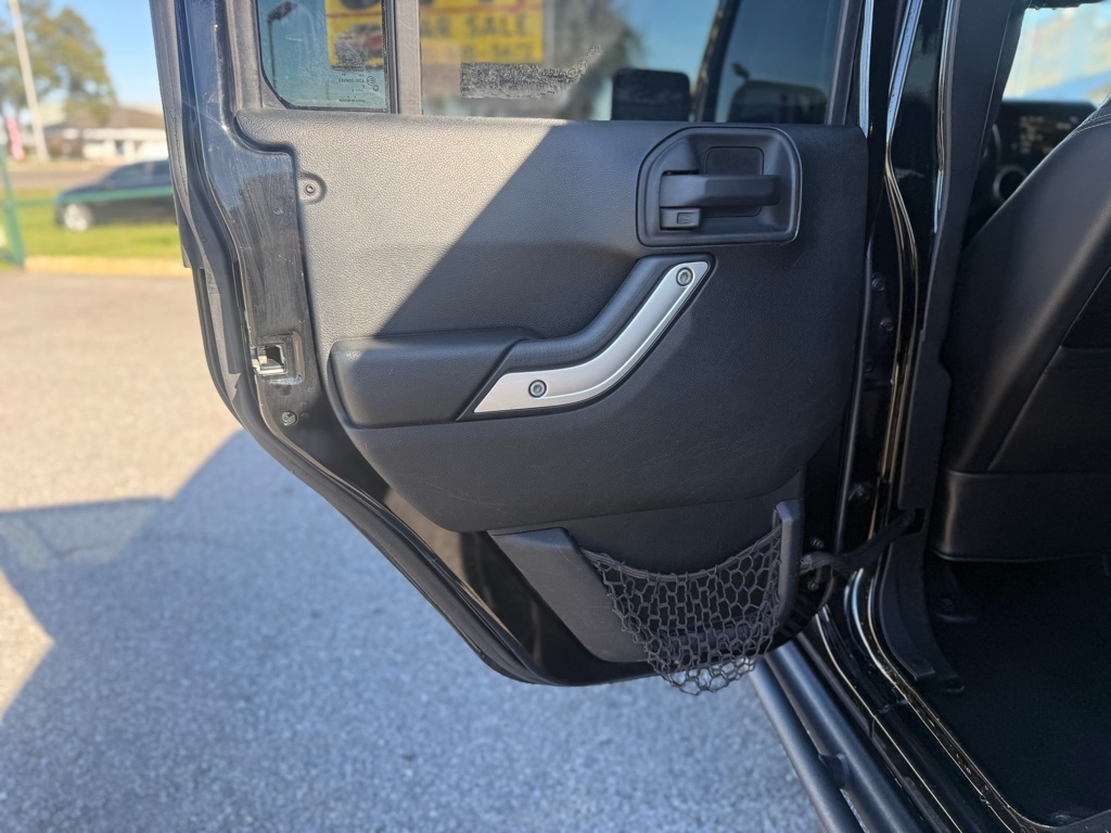 Jeep Wrangler Unlimited 4WD 4dr Rubicon Hard Rock 2016