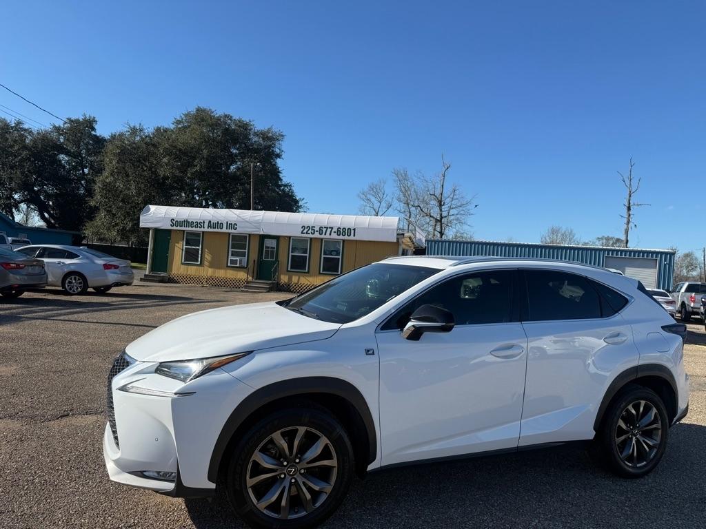 Lexus NX 200t FWD 2017