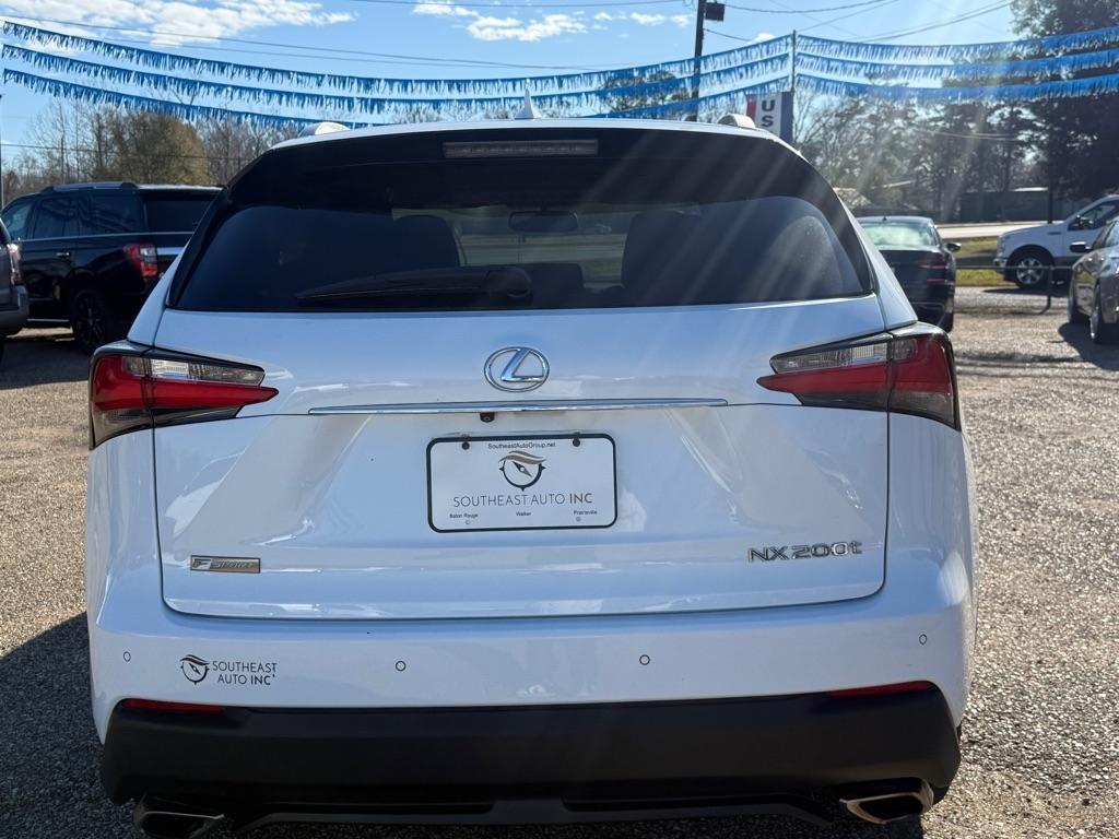 Lexus NX 200t FWD 2017