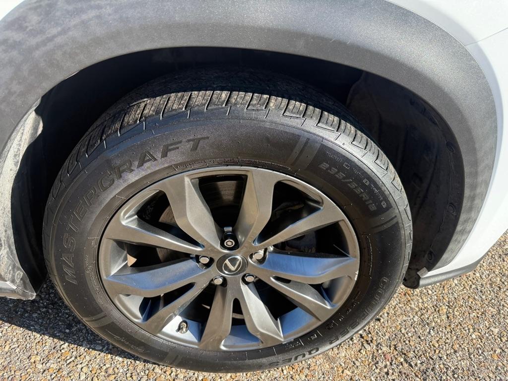 Lexus NX 200t FWD 2017