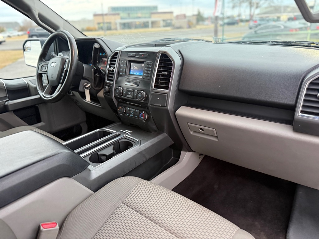 Ford F-150 2WD SuperCab 145" XLT 2015