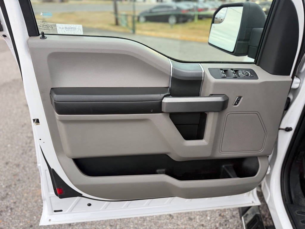 Ford F-150 2WD SuperCab 145" XLT 2015