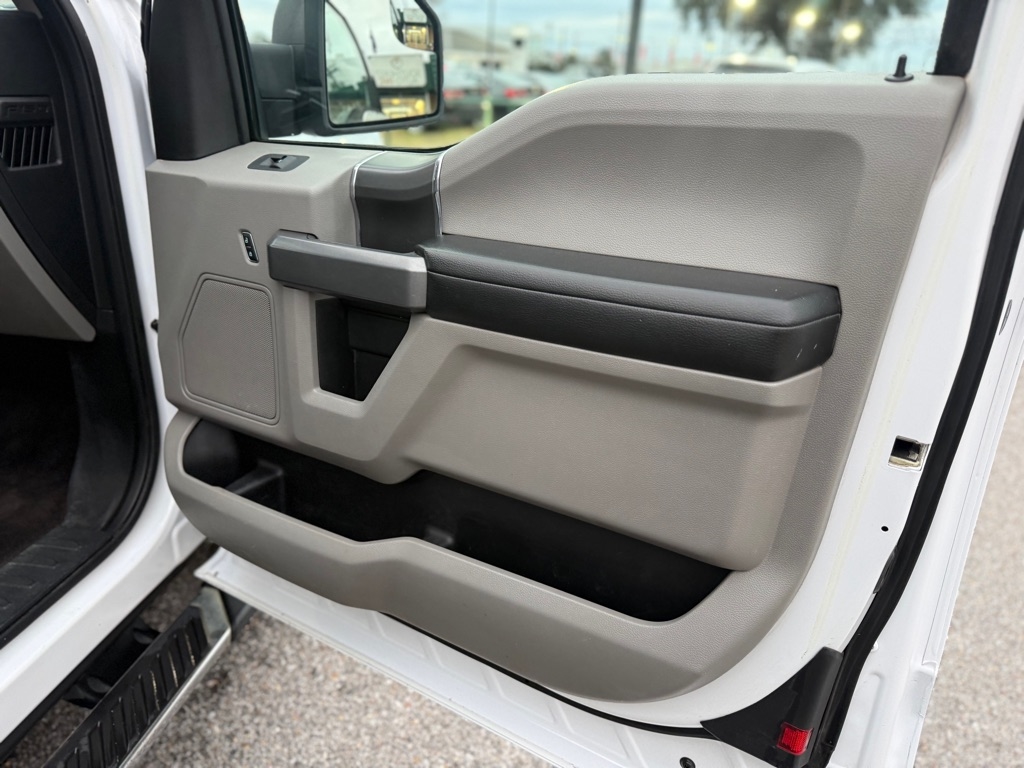 Ford F-150 2WD SuperCab 145" XLT 2015