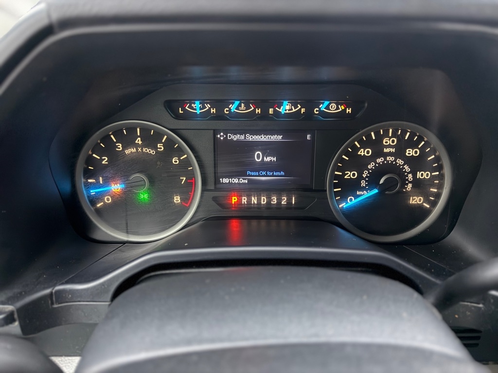 Ford F-150 2WD SuperCab 145" XLT 2015