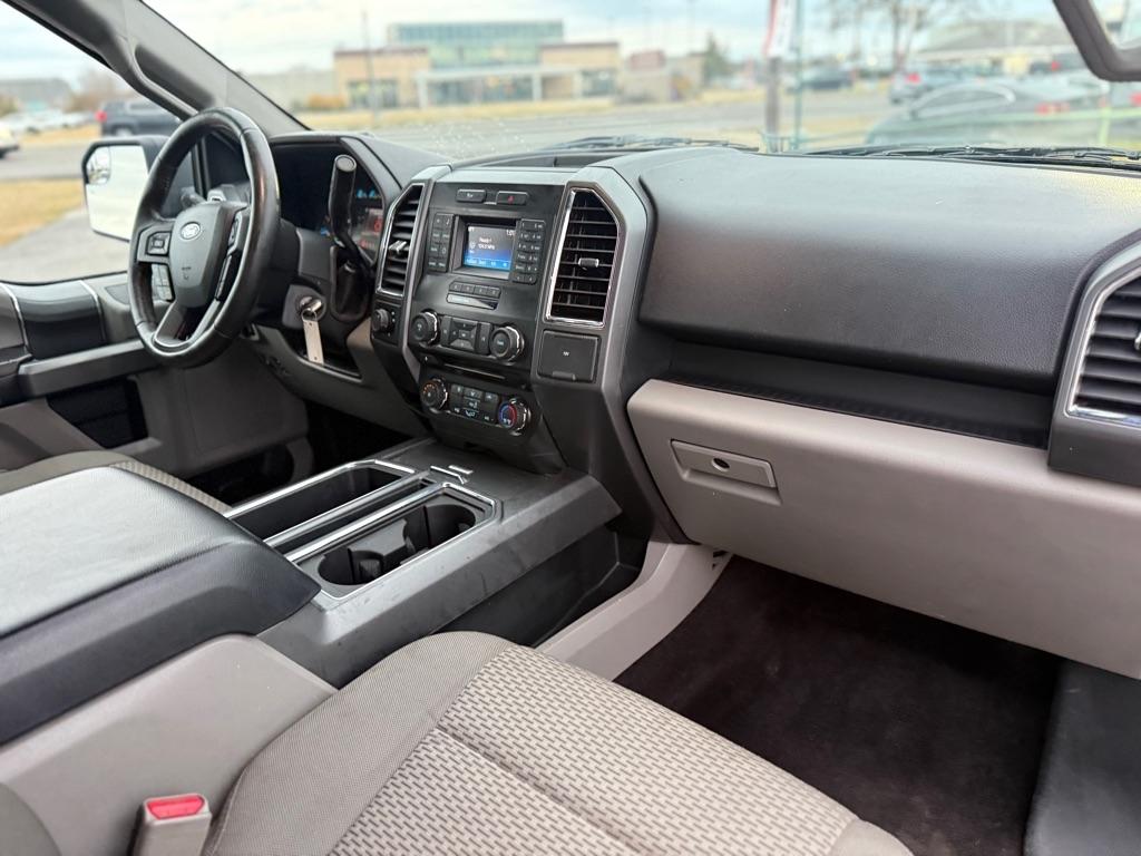 Ford F-150 2WD SuperCab 145" XLT 2015