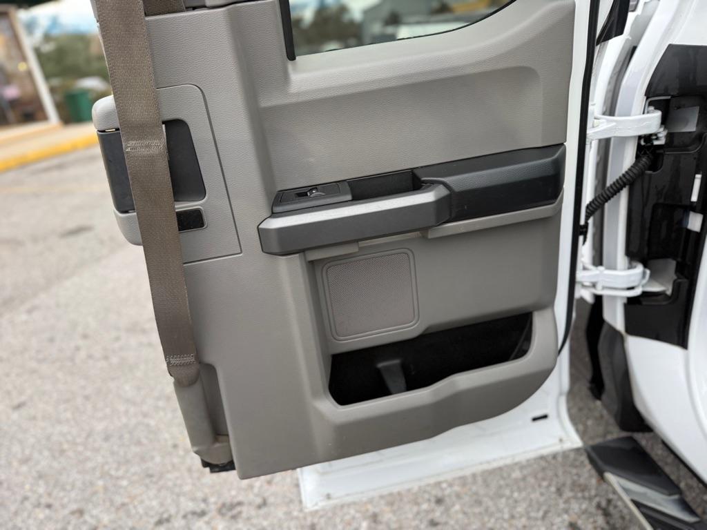 Ford F-150 2WD SuperCab 145" XLT 2015