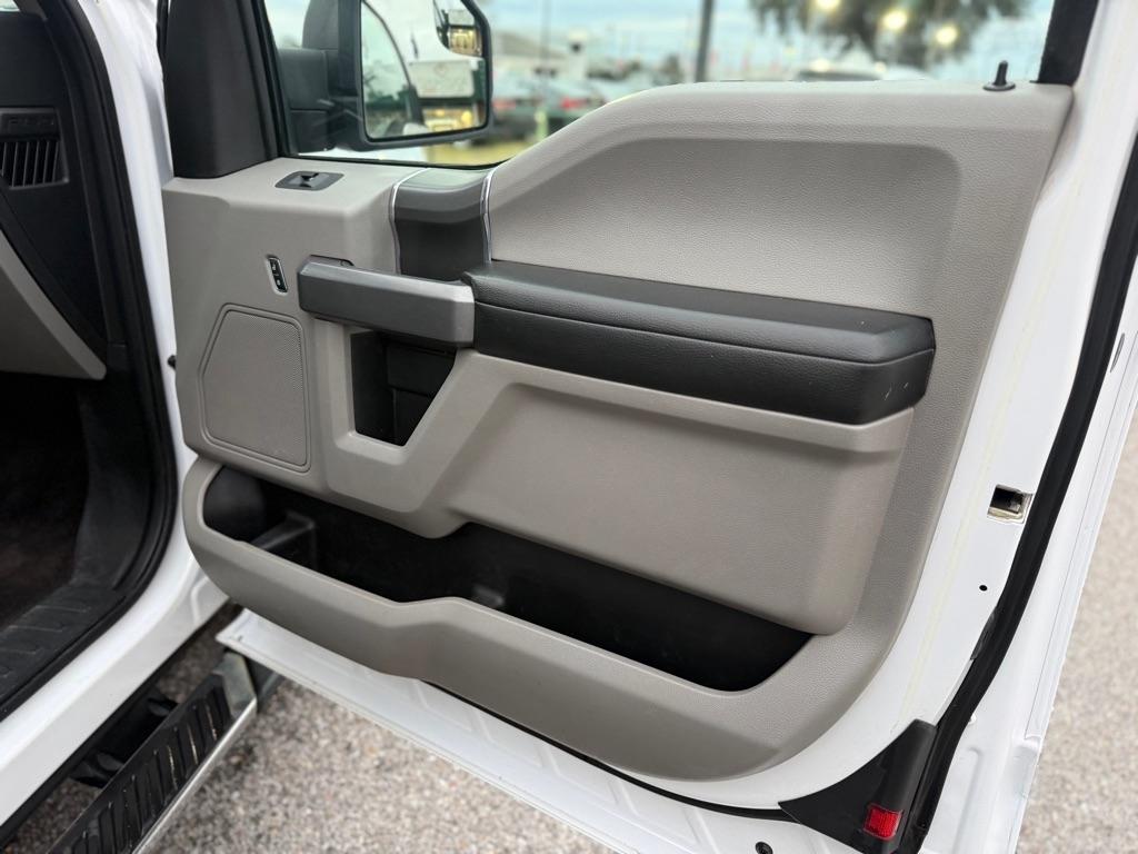 Ford F-150 2WD SuperCab 145" XLT 2015