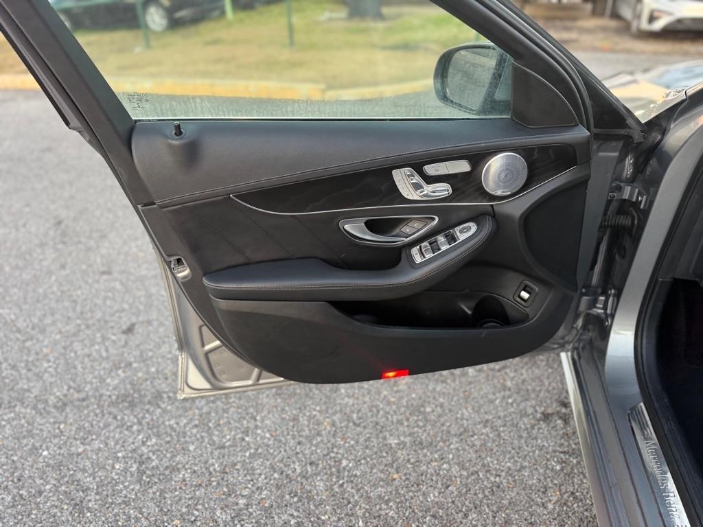 Mercedes-Benz C-Class 4dr Sdn C 300 4MATIC 2015