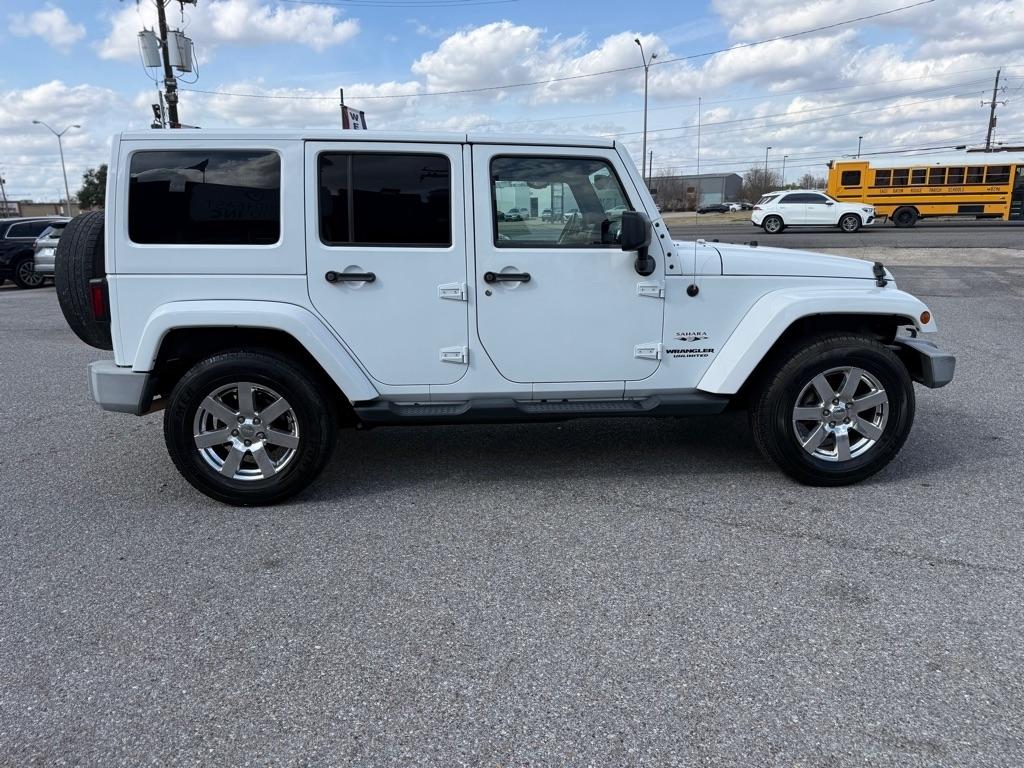 Jeep Wrangler Unlimited 4WD 4dr Sahara 2016